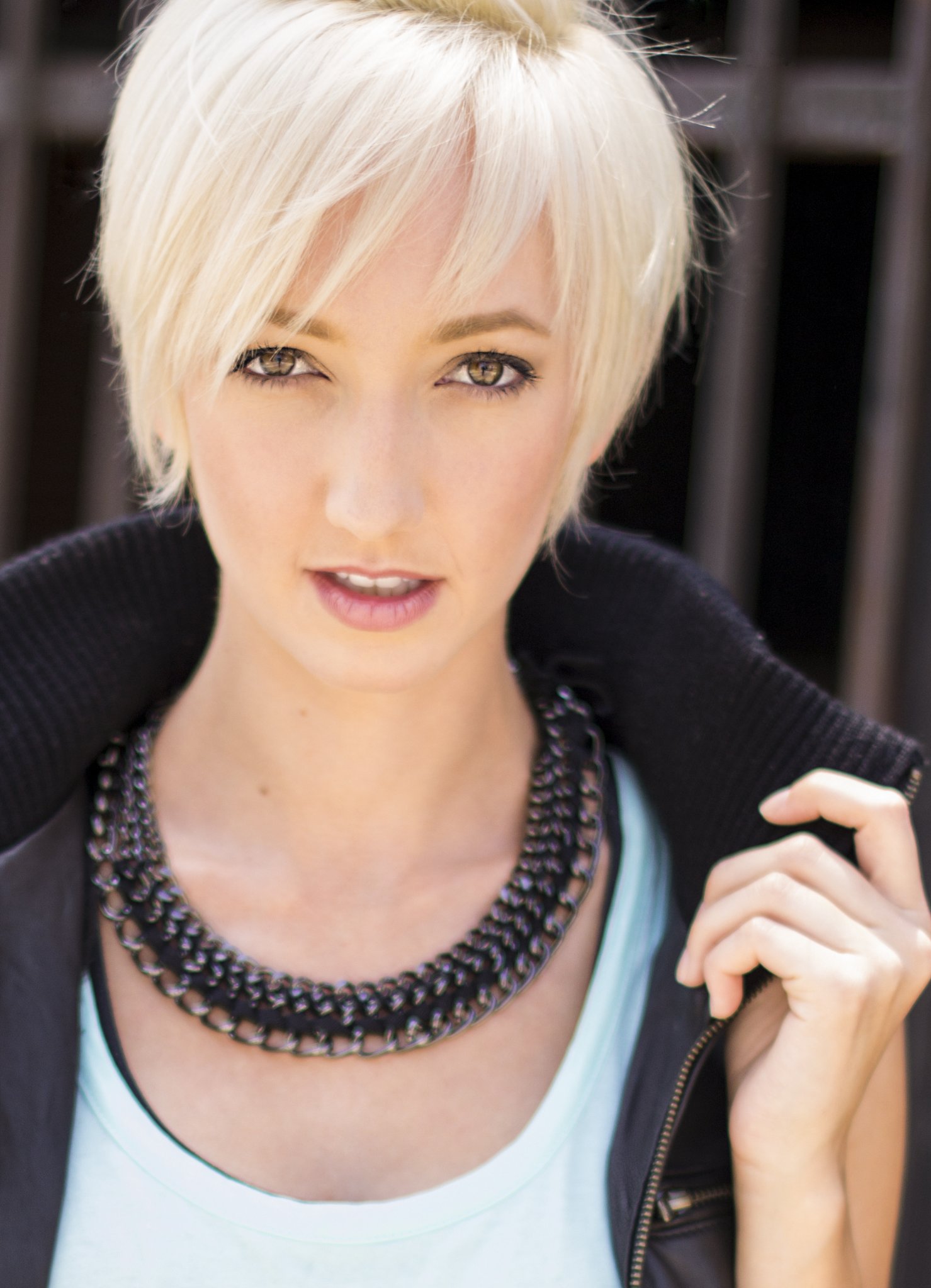 Фото - Джессика Серлс: 1479x2048 / 273 Кб