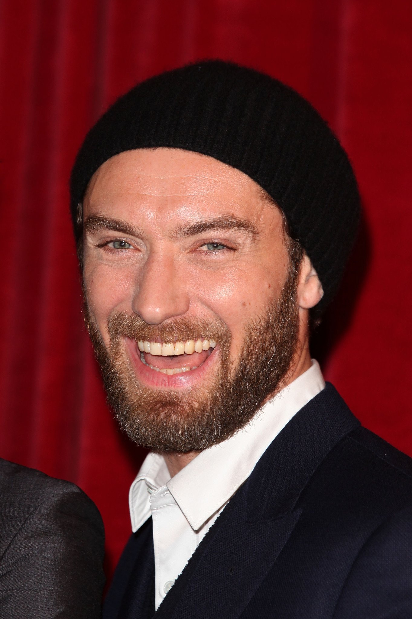 Фото - Джуд Лоу: 1363x2048 / 373 Кб