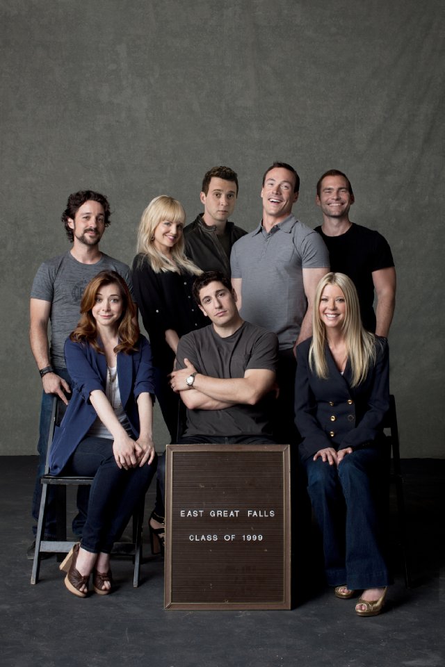 Фото - Мена Сувари: 640x960 / 95 Кб