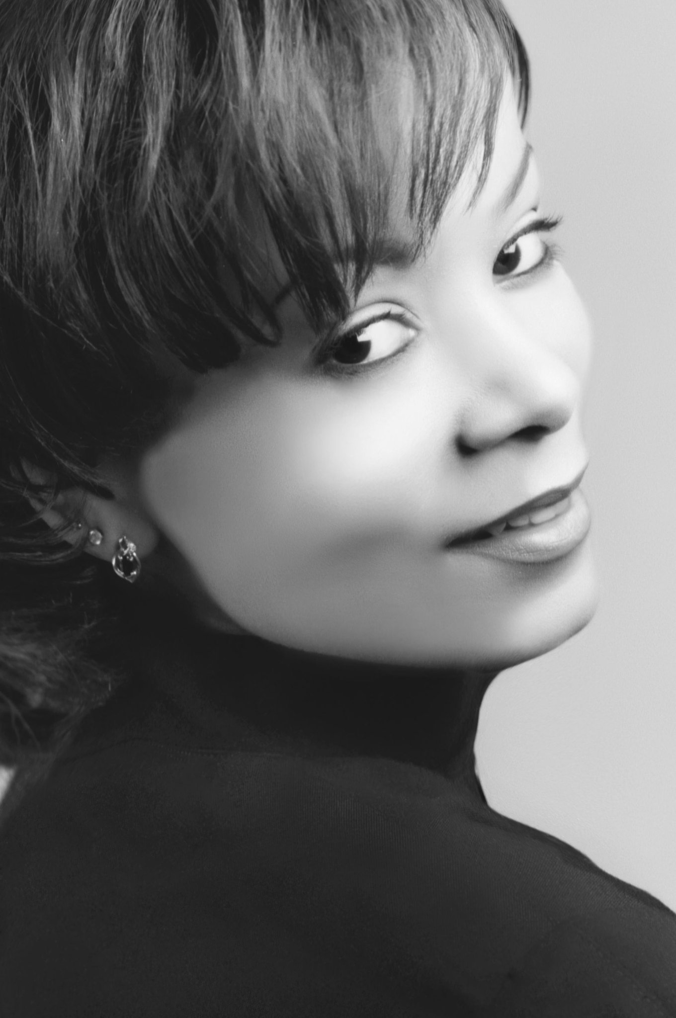 Фото - Ярдли Кэвэна: 1360x2048 / 214 Кб