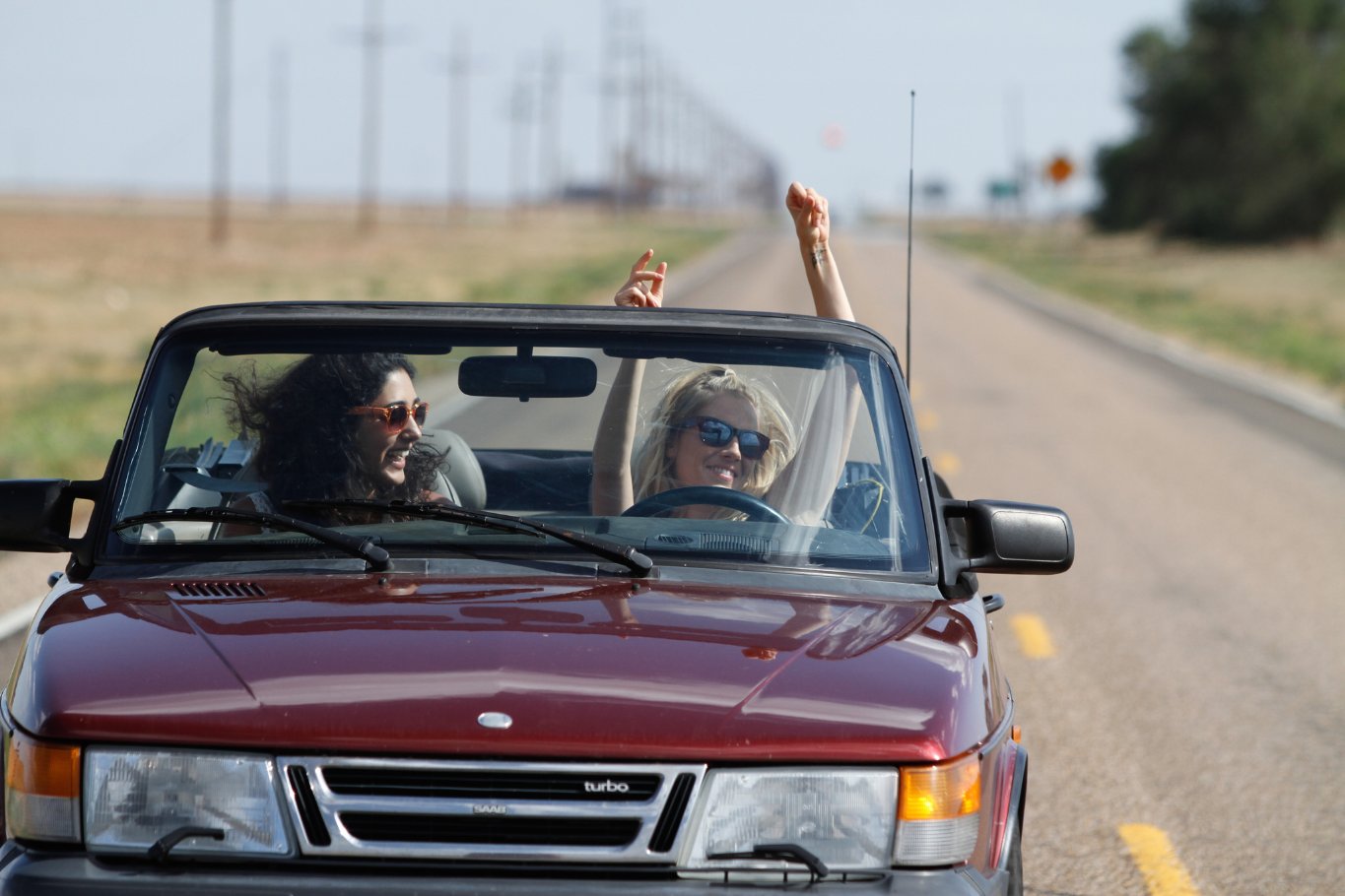 Фото - Голшифте Фарахани: 1365x910 / 142 Кб