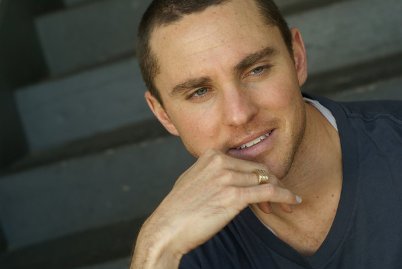 Фото - Дерек Мадьяр: 402x269 / 15 Кб