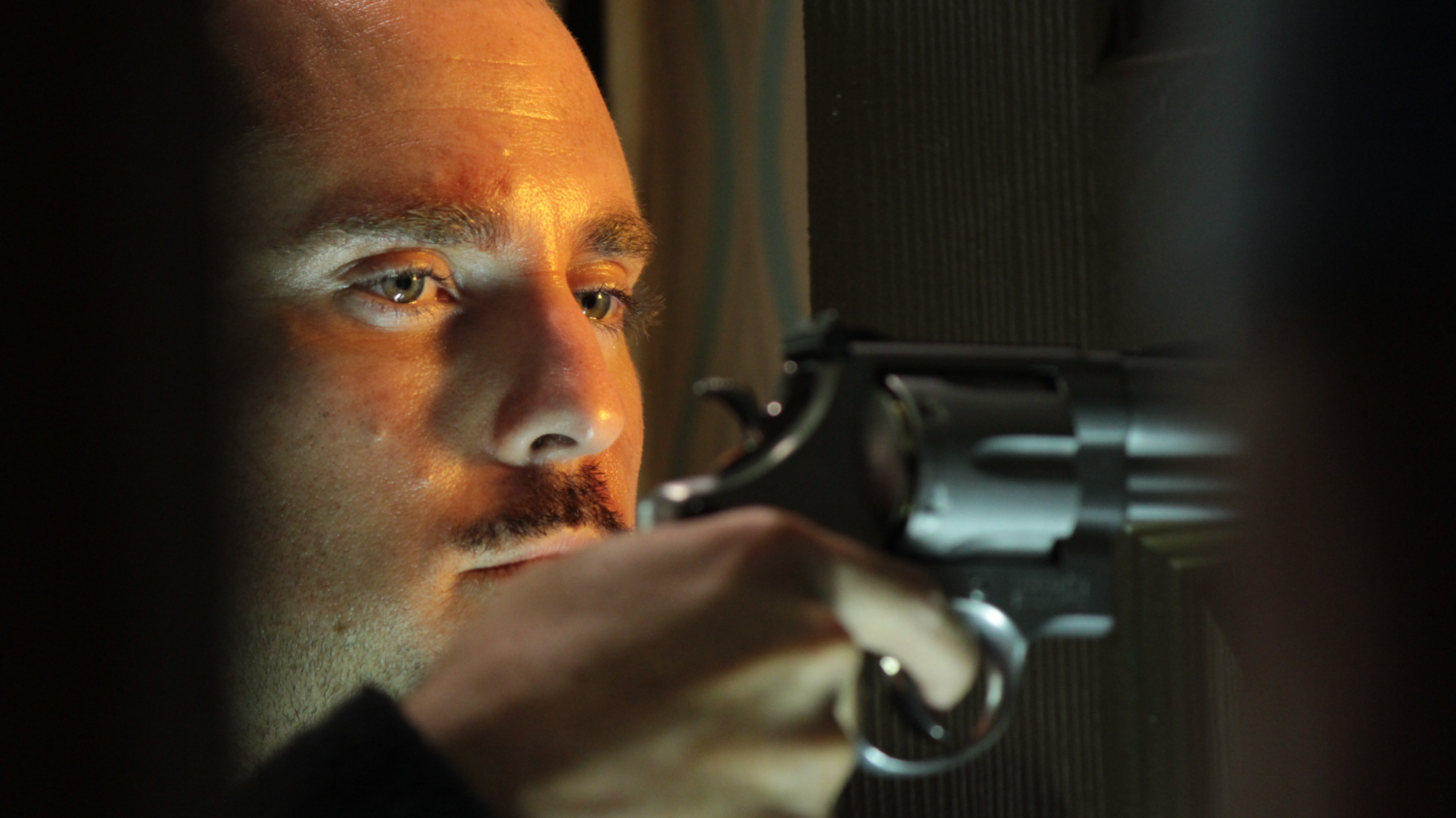 Фото - Дерек Мадьяр: 2912x1636 / 393 Кб