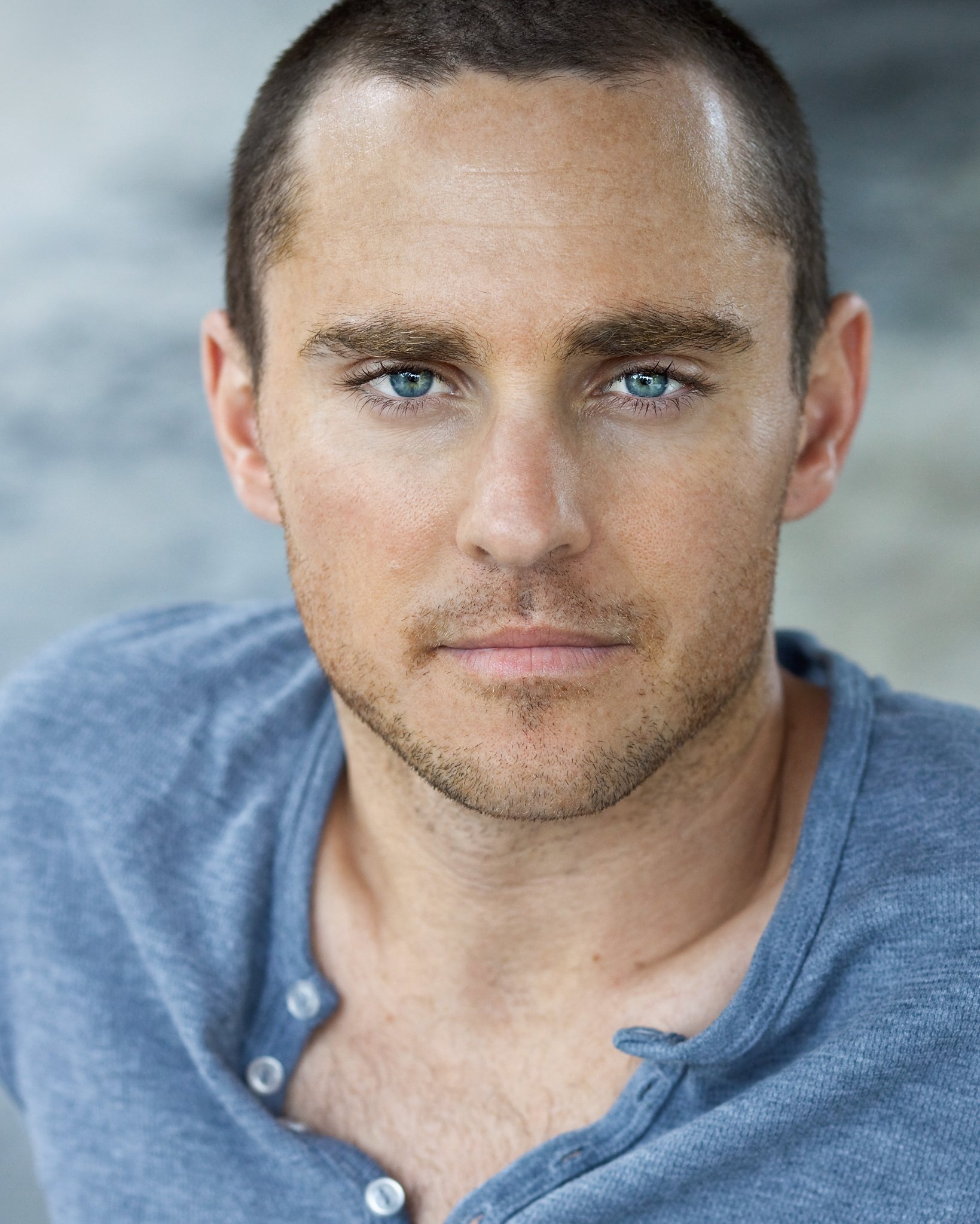 Фото - Дерек Мадьяр: 1639x2048 / 426 Кб