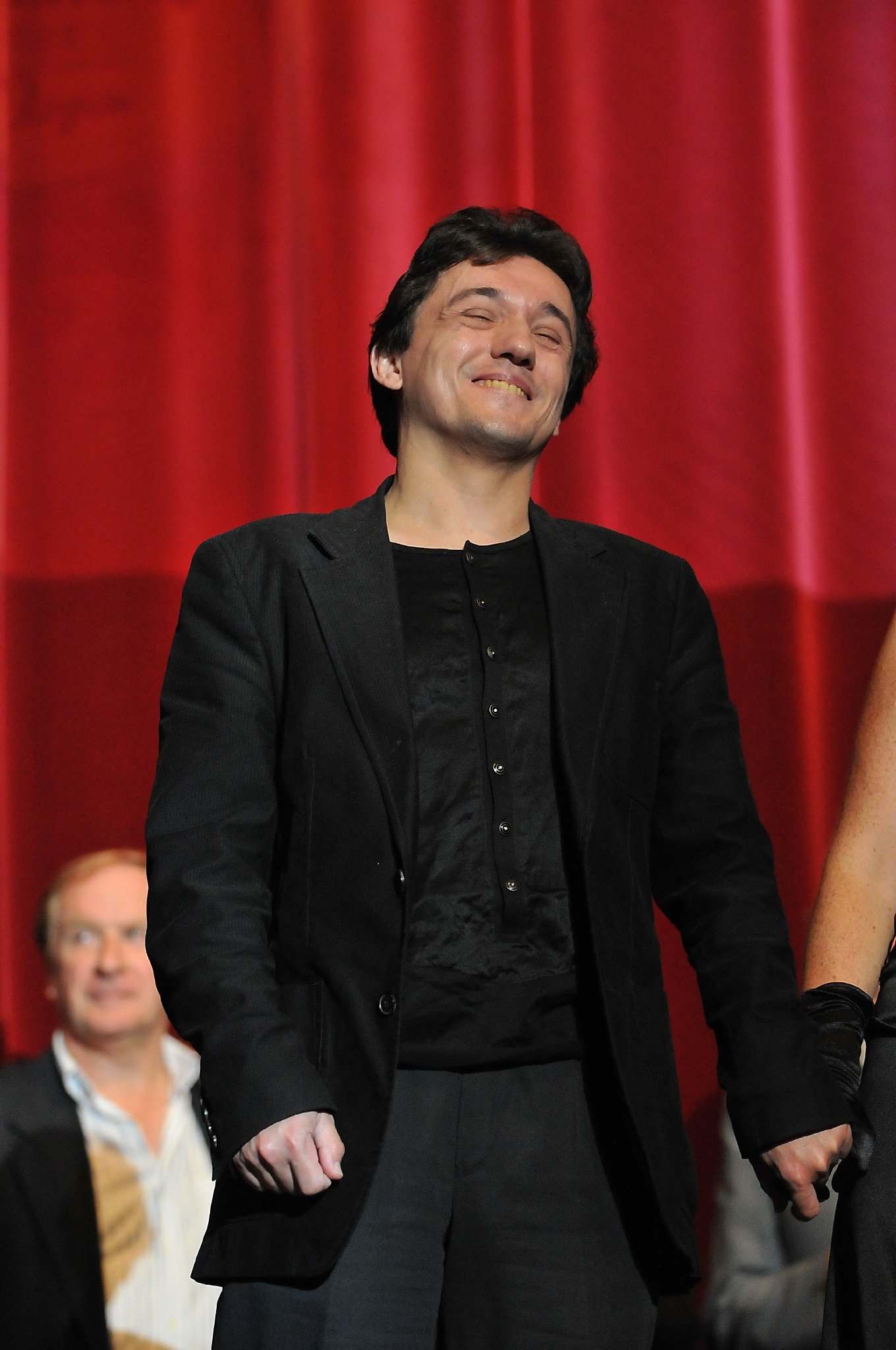 Фото - Стефани Женан: 1360x2048 / 312 Кб