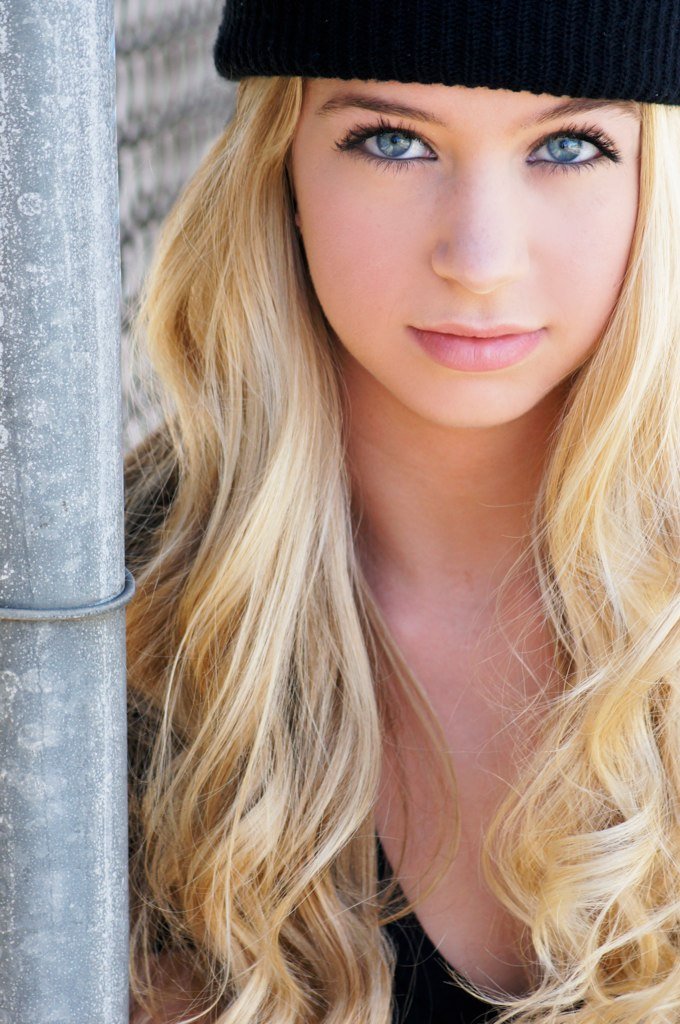 Фото - Александрия ДеБерри: 680x1024 / 150 Кб