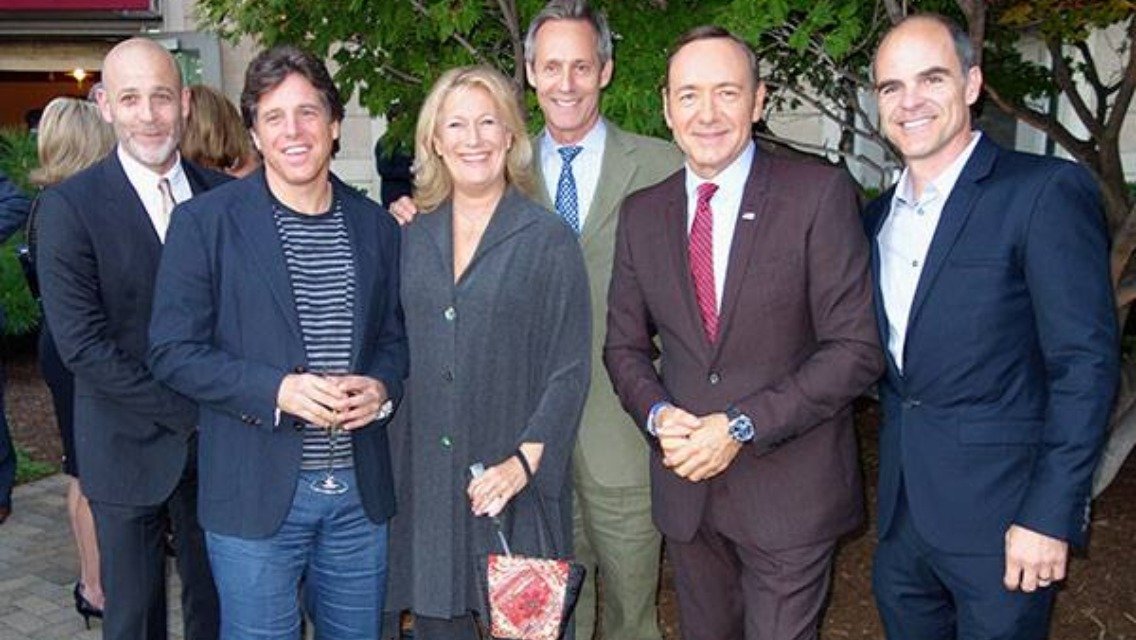 Фото - Майкл Гилл: 1136x640 / 134 Кб