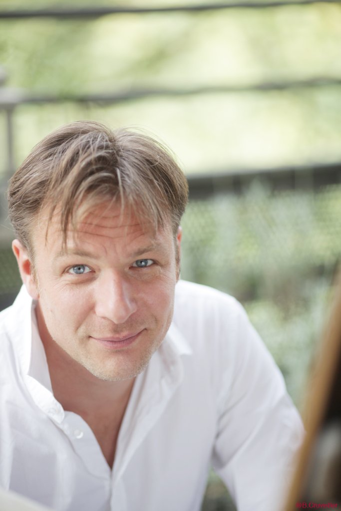 Фото - Йохен Хаэгеле: 683x1024 / 66 Кб