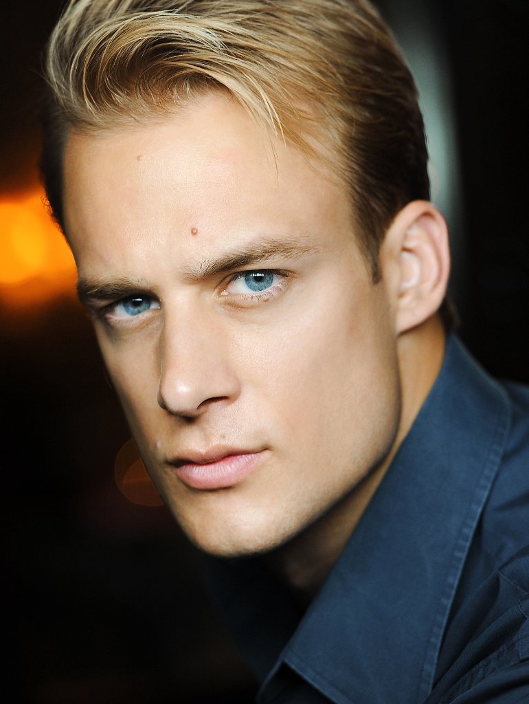 Фото - Брэдли Доддс: 770x1024 / 97 Кб