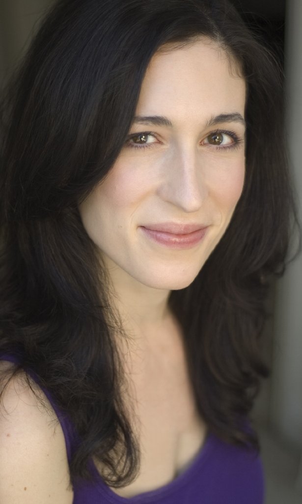 Фото - Кара Мантелла: 615x1024 / 62 Кб