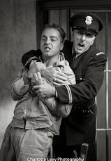 Фото - Гарри Дуглас: 159x229 / 11 Кб