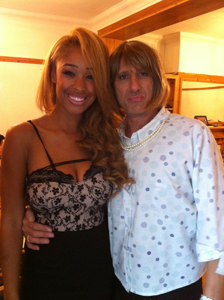 Фото - Гарри Дуглас: 765x1024 / 126 Кб