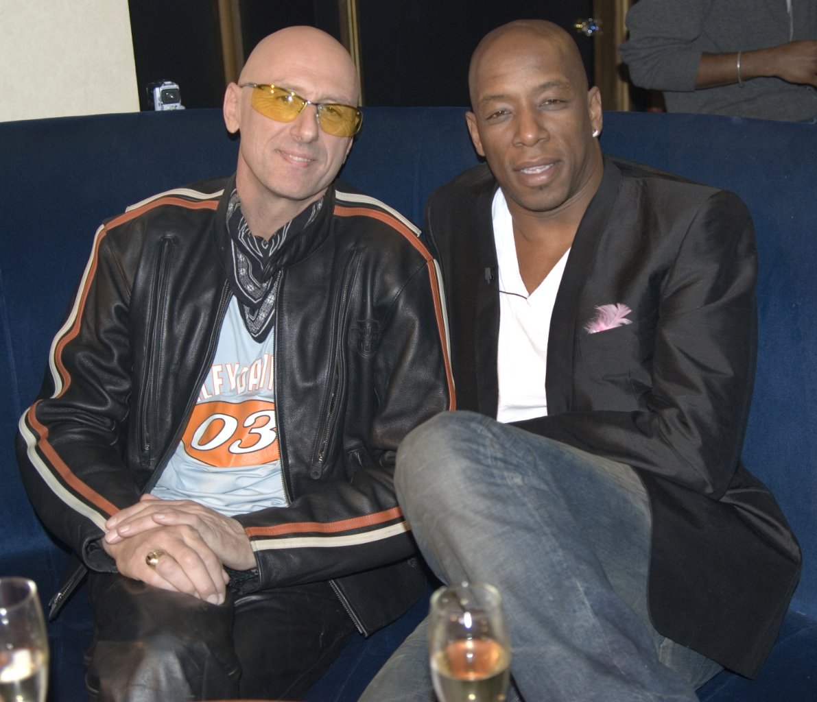 Фото - Гарри Дуглас: 1191x1024 / 166 Кб