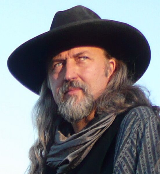 Фото - Джей Пеннингтон: 552x600 / 47 Кб