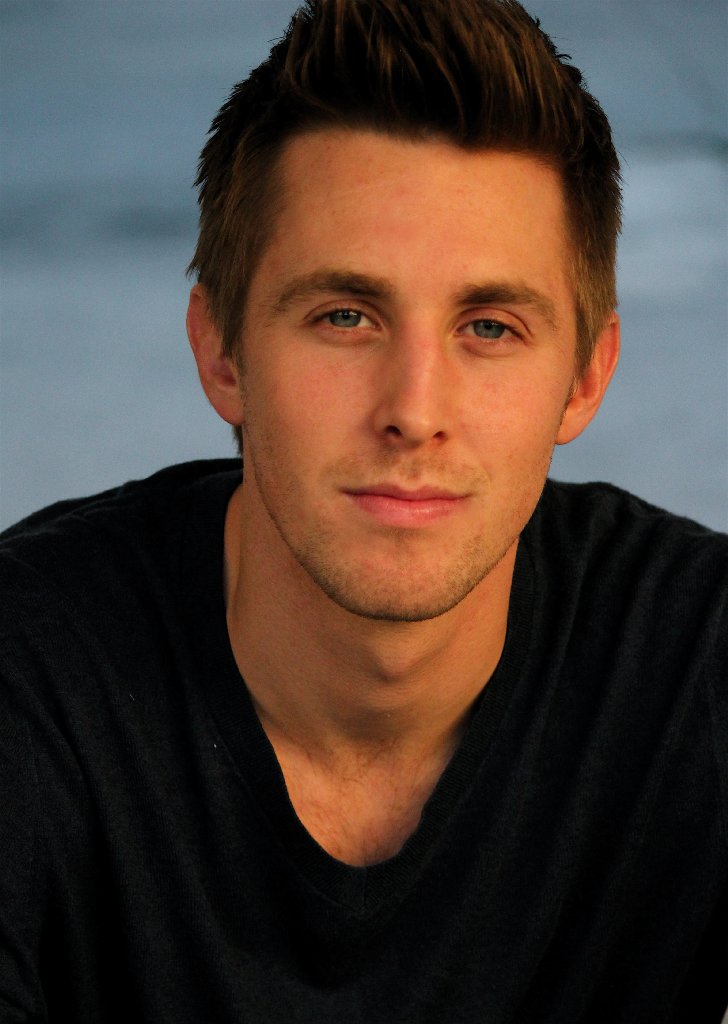 Фото - Райан Шуз: 728x1024 / 89 Кб