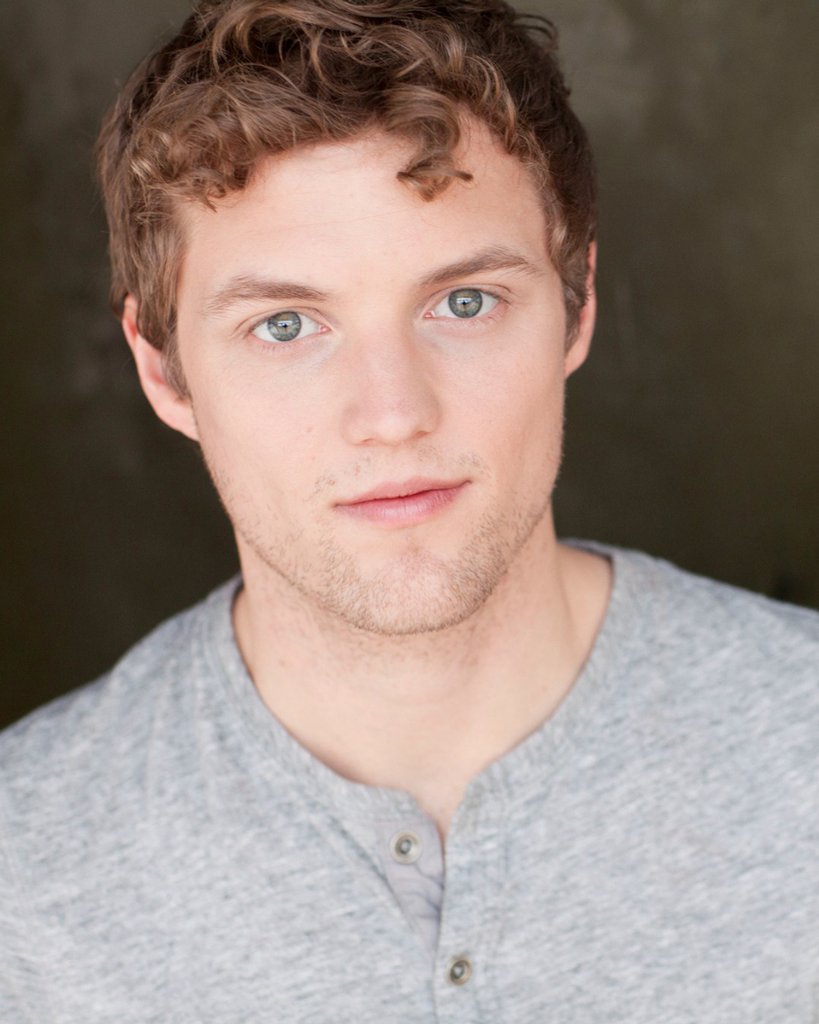 Фото - Брэндон Руитье: 819x1024 / 93 Кб