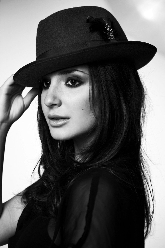 Фото - Кэтрин Мико: 667x1000 / 84 Кб