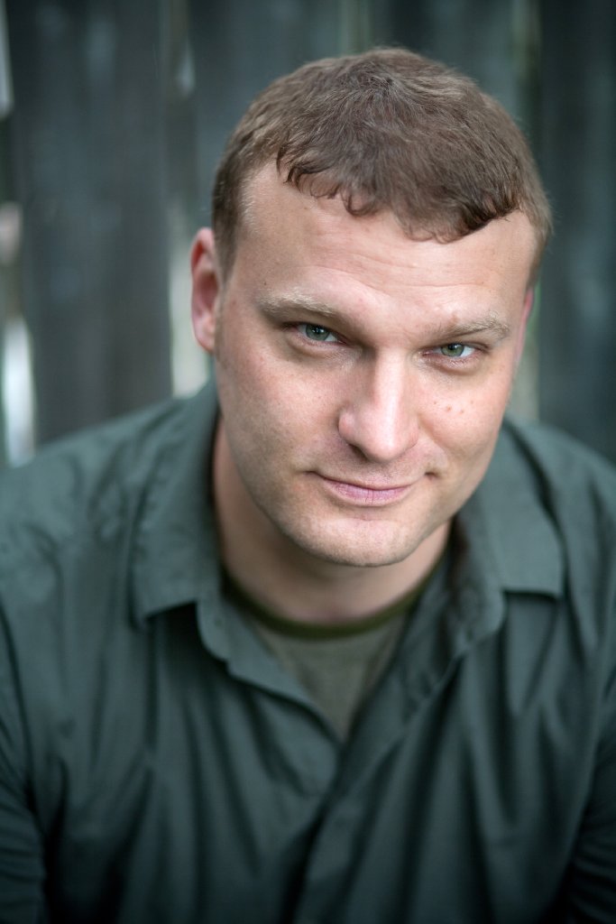 Фото - Патрик Тарр: 683x1024 / 70 Кб