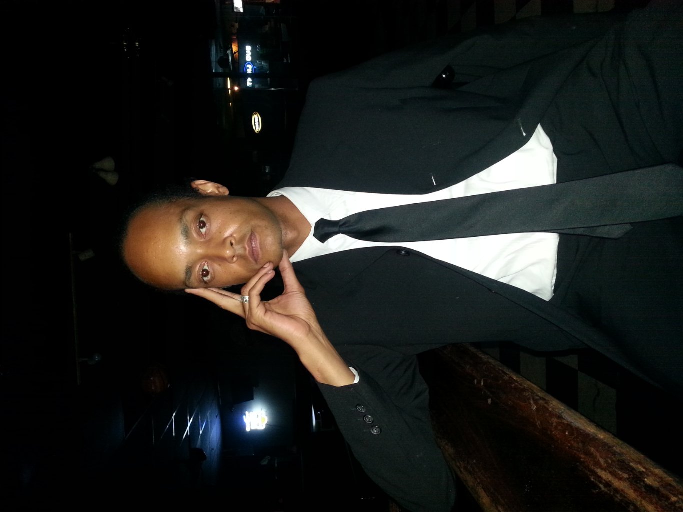 Фото - Кинг: 1365x1024 / 117 Кб