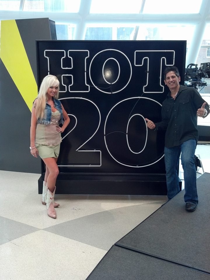 Фото - Анджела Кереч: 720x960 / 104 Кб