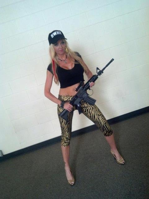 Фото - Анджела Кереч: 480x640 / 34 Кб