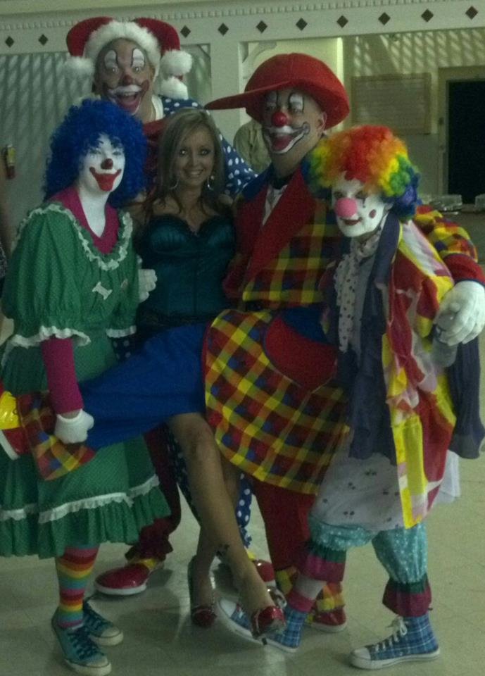 Фото - Анджела Кереч: 689x960 / 89 Кб