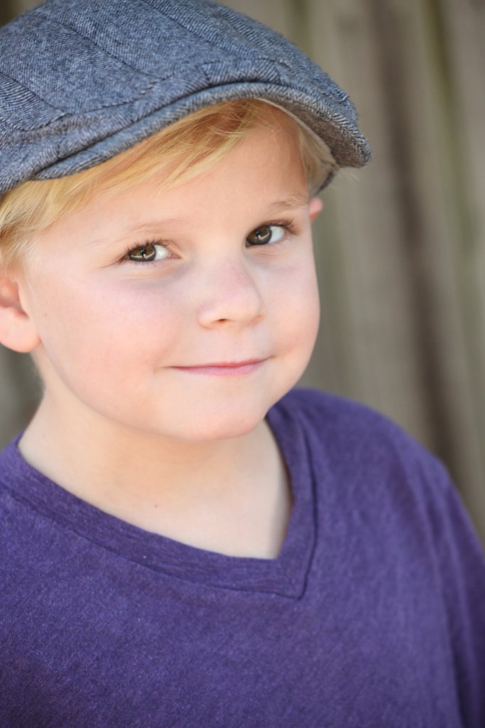 Фото - Броган Нолл: 683x1024 / 84 Кб