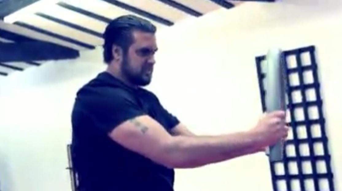 Фото - Нил Александр Смит: 1114x623 / 50 Кб