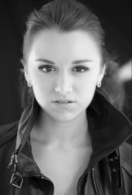 Фото - Sarah Young: 502x743 / 41 Кб