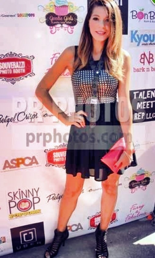 Фото - Romina Laino: 508x845 / 79 Кб