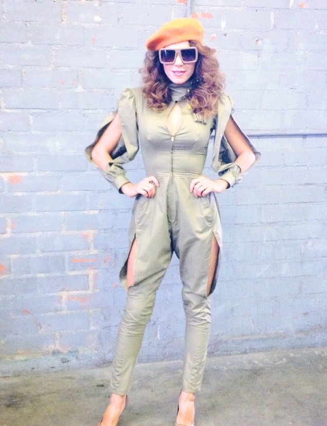 Фото - Romina Laino: 636x829 / 76 Кб