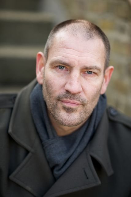 Фото - Дэйв Леджено: 427x640 / 27 Кб