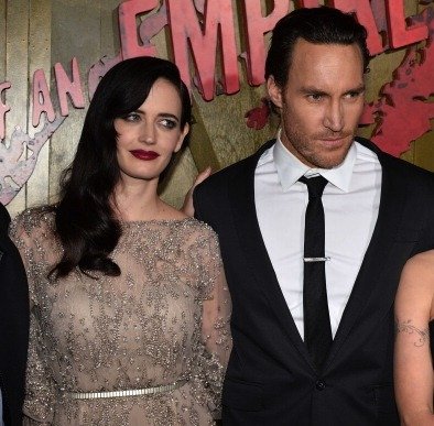 Фото - Каллэн Мулвей: 394x387 / 45 Кб