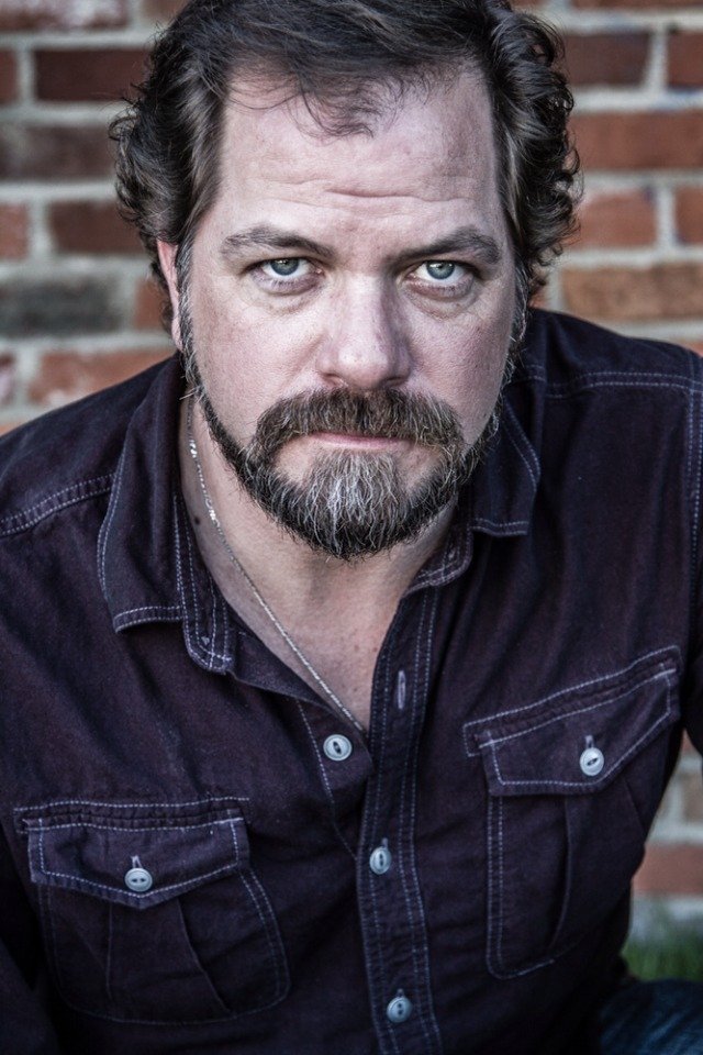 Фото - Томас Дауни: 640x960 / 119 Кб