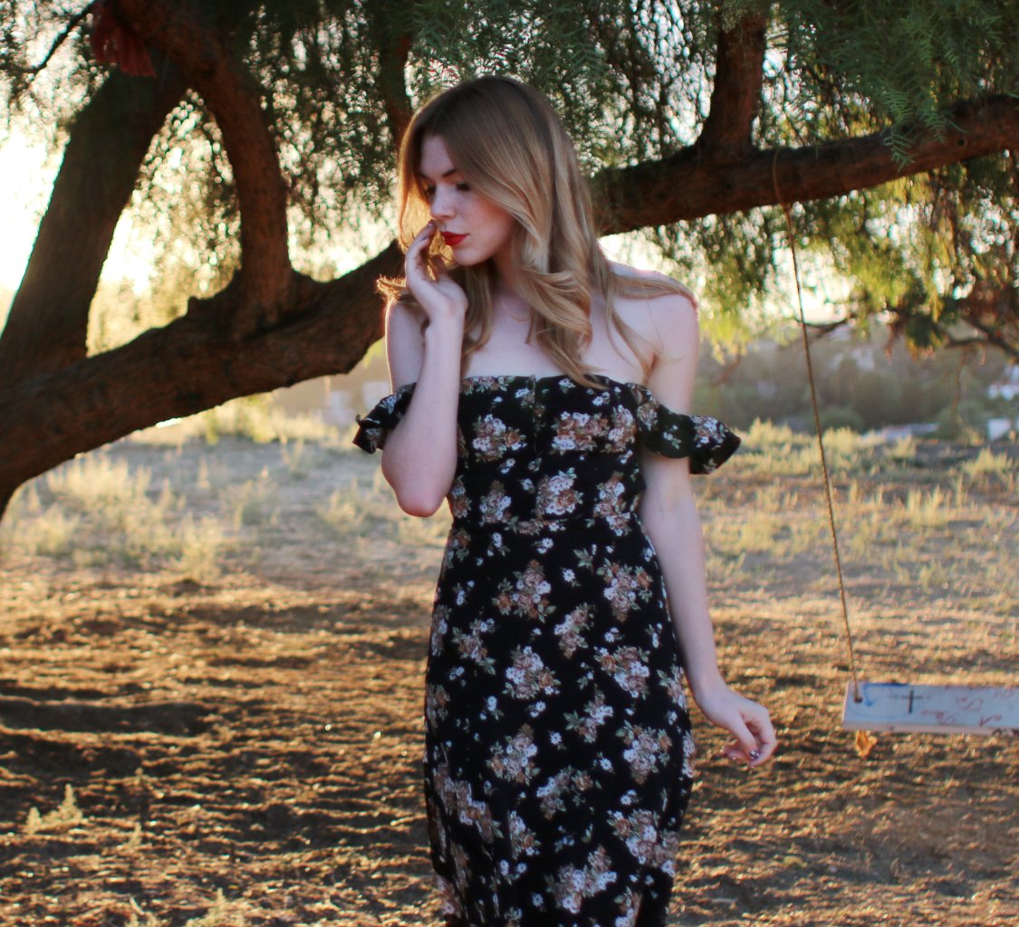 Фото - Кортни Хэлверсон: 1125x1024 / 257 Кб