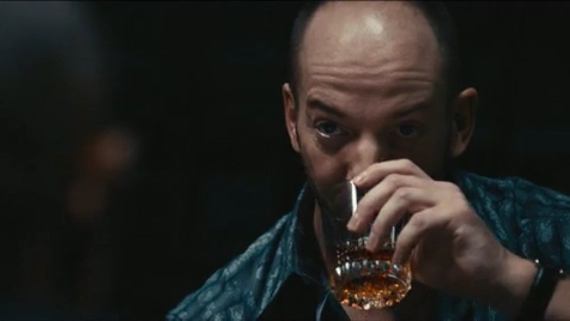 Фото - Эндрю МакХэйл: 1136x640 / 49 Кб