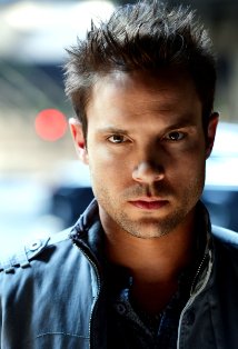 Фото - Майкл Аарон Миллиган: 214x314 / 15.69 Кб