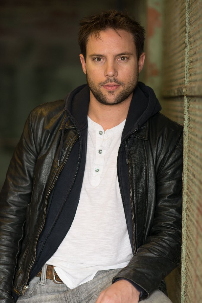 Фото - Майкл Аарон Миллиган: 683x1024 / 103 Кб