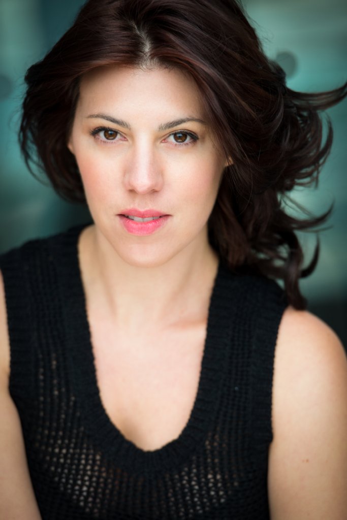 Фото - Катрин Террачини: 683x1024 / 71 Кб