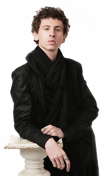 Фото - Дмитрий Аверин: 355x610 / 55.76 Кб