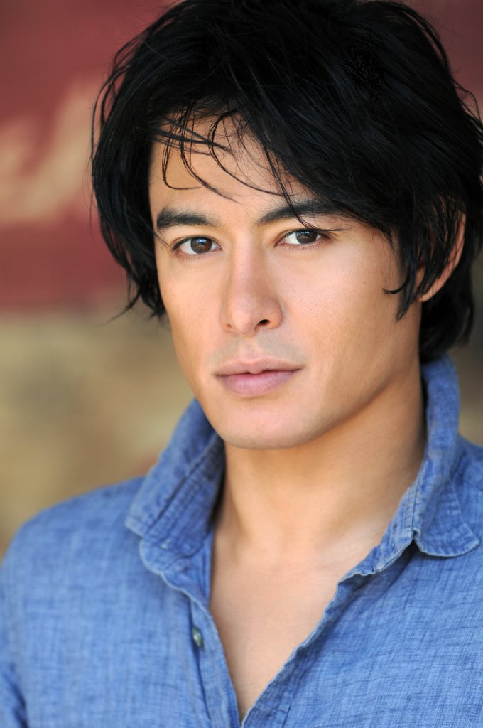 Фото - Кэри Александр: 680x1024 / 90 Кб