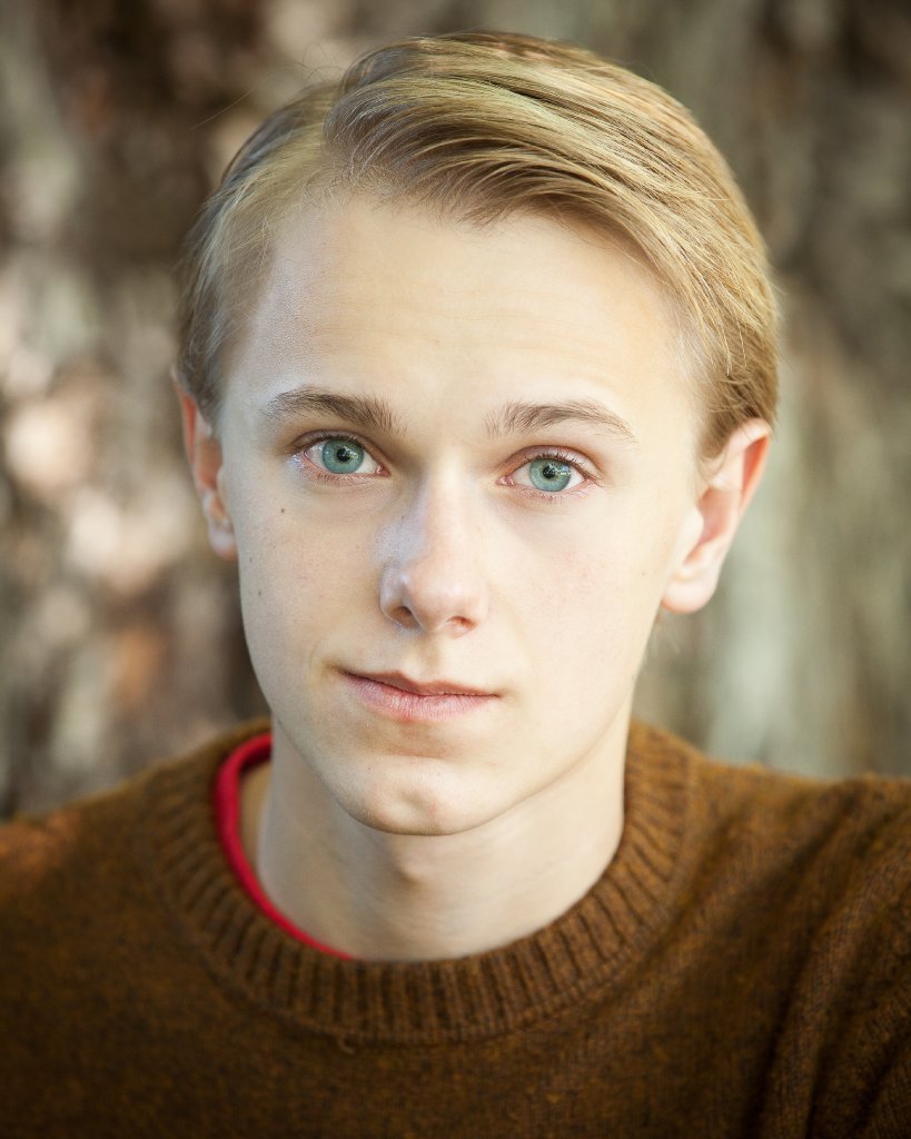 Фото - Себастьян Барр: 819x1024 / 104 Кб