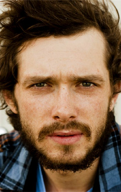 Фото - Григорий Добрыгин: 240x380 / 41.41 Кб