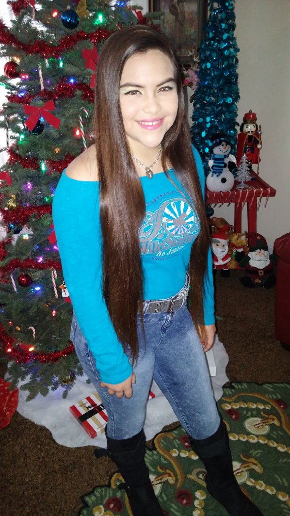 Фото - Тиффани Мартинез: 576x1024 / 144 Кб