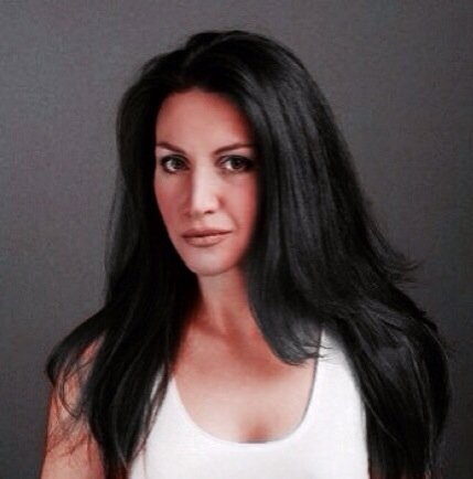 Фото - Деми Казанис: 429x434 / 25 Кб