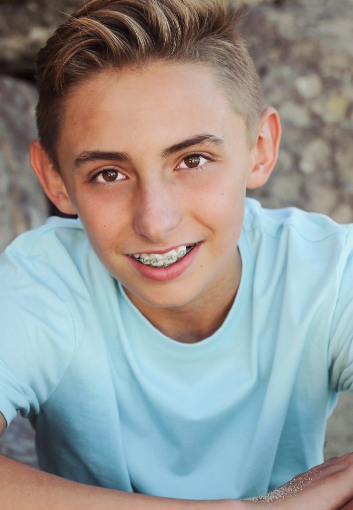 Фото - Тревор Остин Питерсон: 709x1024 / 86 Кб