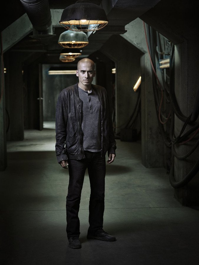 Фото - Кирк Асеведо: 675x900 / 76 Кб