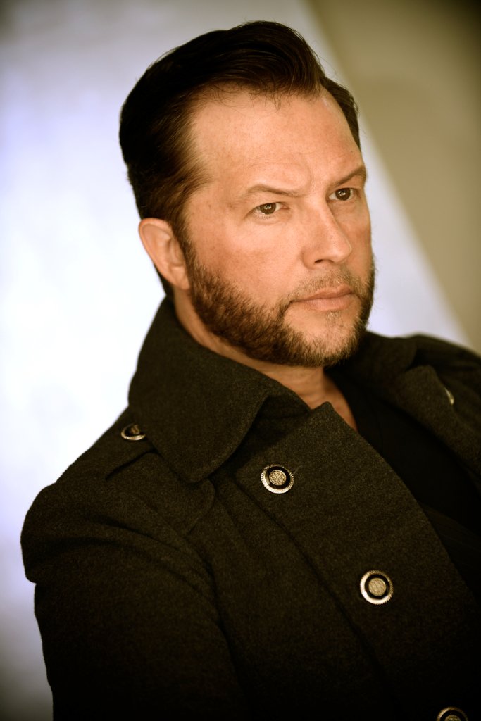 Фото - Шон Паттерсон: 683x1024 / 74 Кб