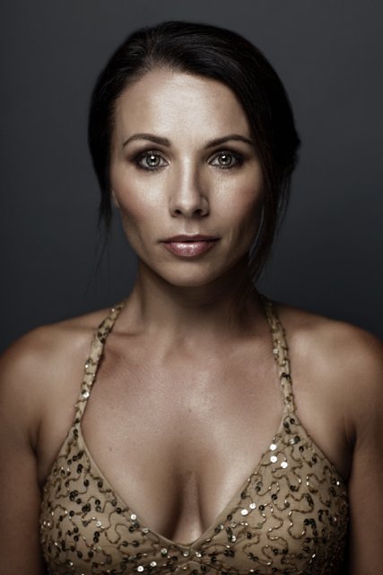 Фото - Хелен Сорайя: 427x640 / 36 Кб