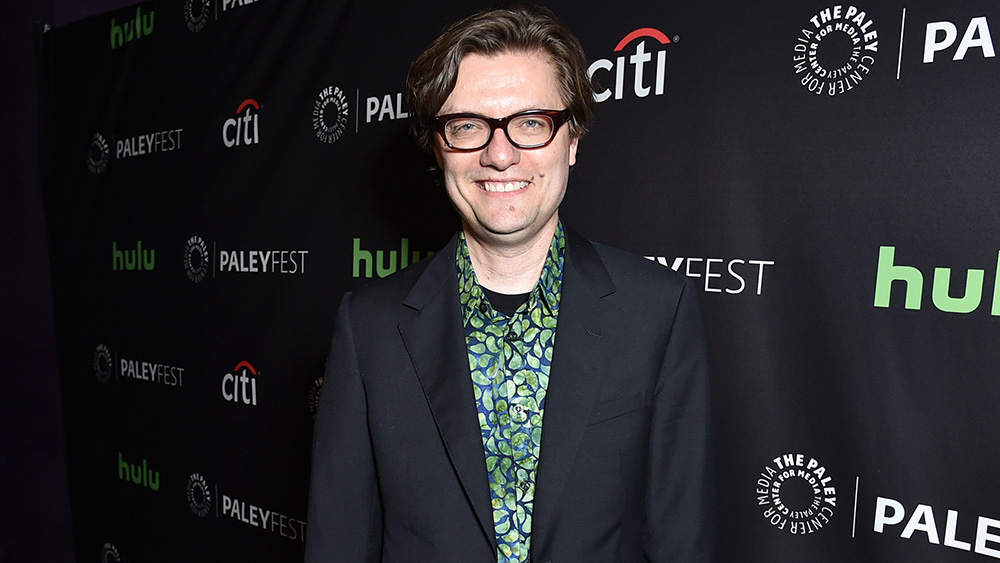 Фото - Джеймс Урбаняк: 1000x563 / 163.83 Кб